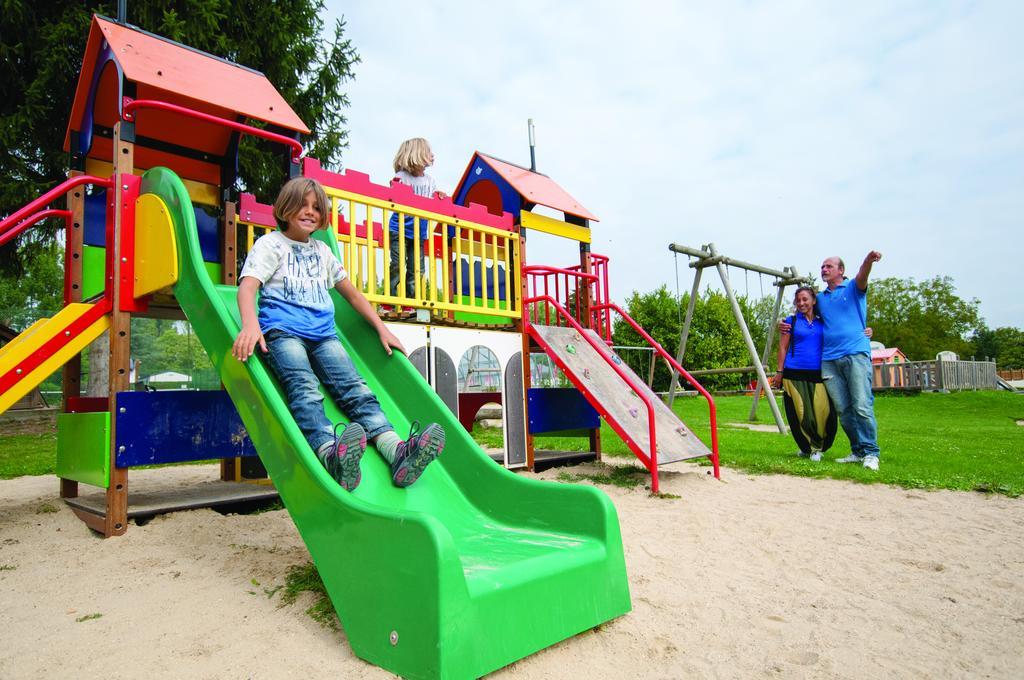 Camping Village Parisien Varreddes Buitenkant foto